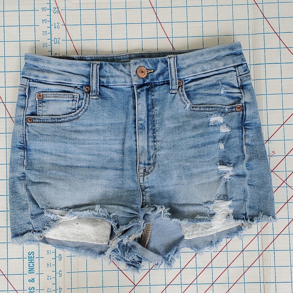 American Eagle Curvy Hi-Rise Shortie Denim Shorts Women's Size 4 Bootie …